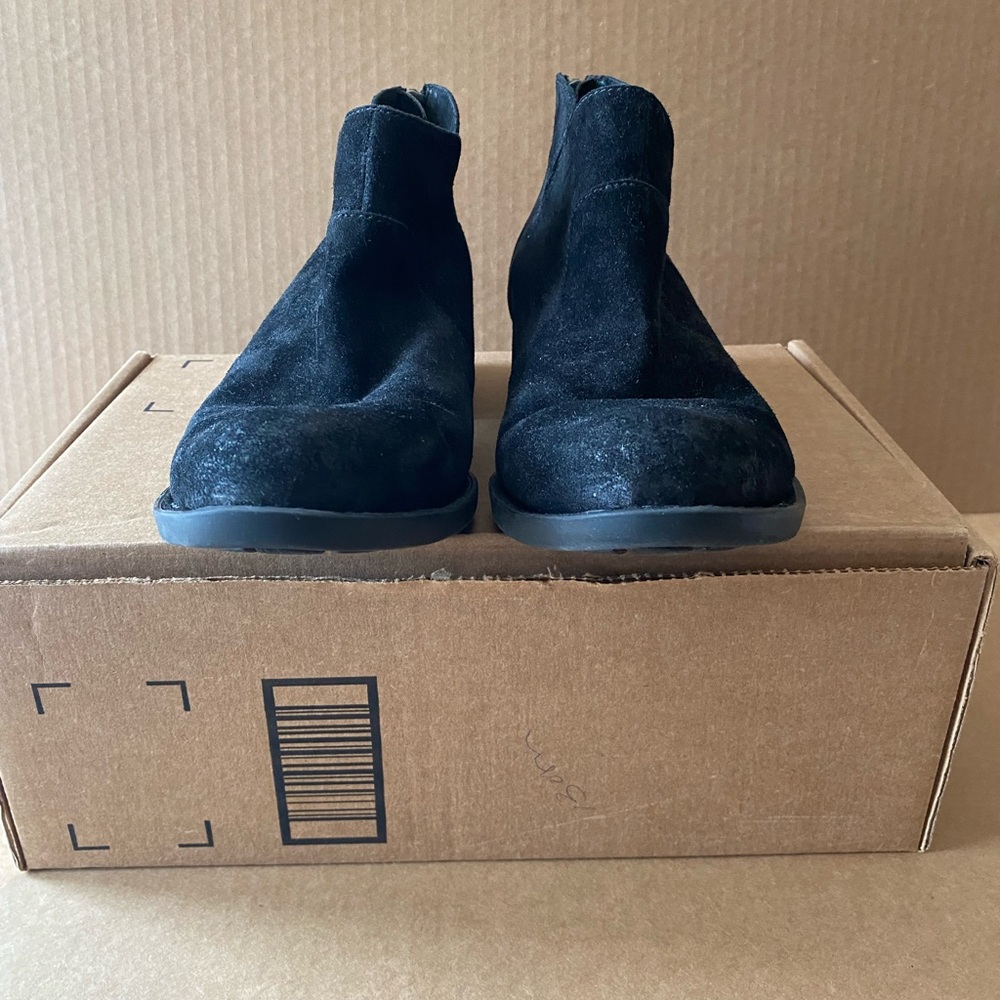 Born black ankle boots size 9.5